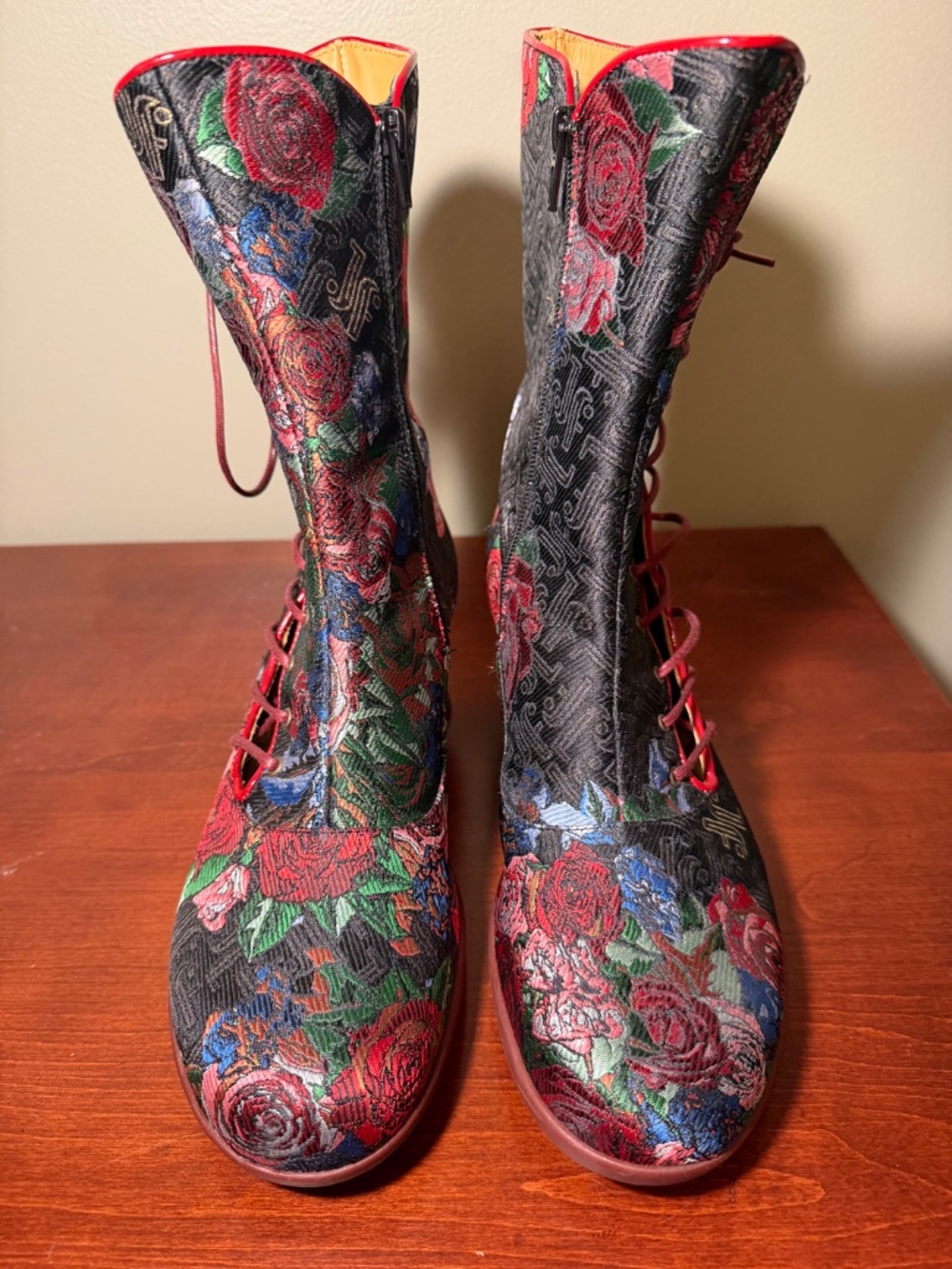 Fluevog Enneagram Spontaneous side lace boot - Picture 3 of 10